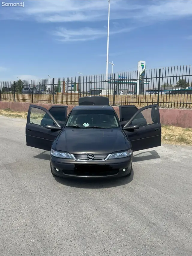 Opel Vectra B 2000 · 1.6 MT