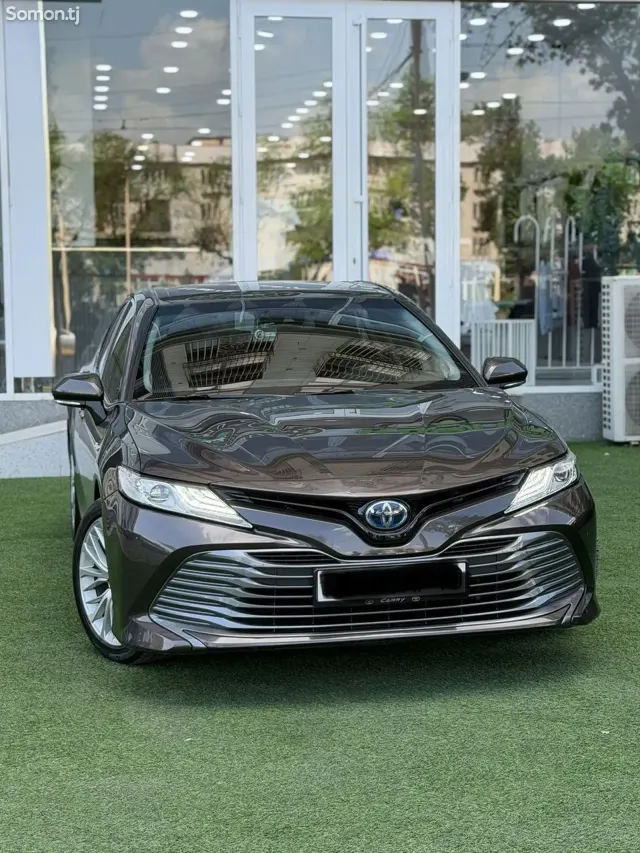 Toyota Camry 2018 · 2.5 AT
