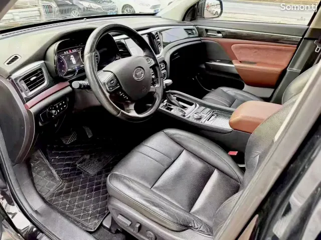 GAC Trumpchi GS8 2018 · 2.0 AT