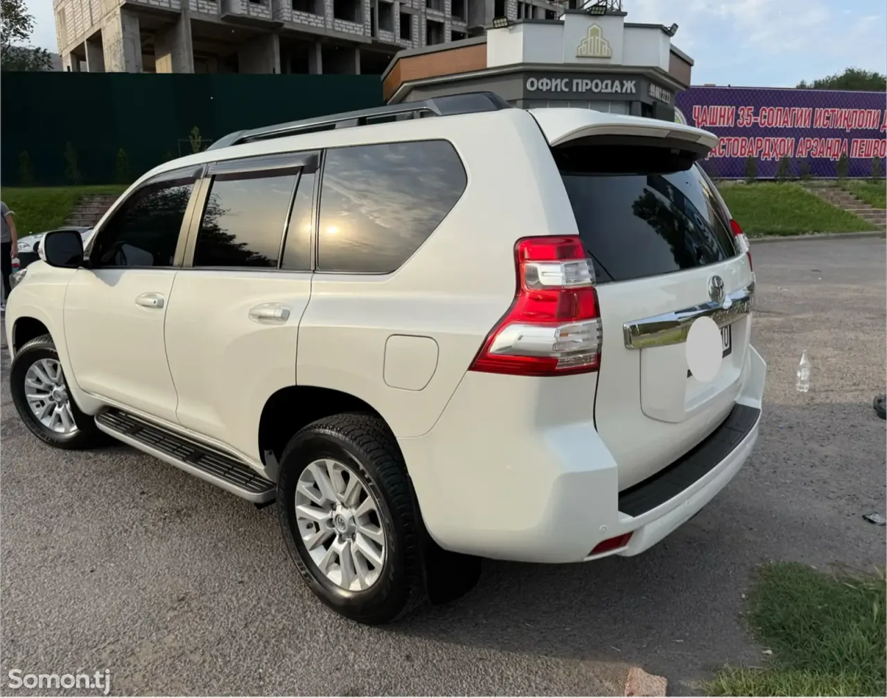 Toyota Land Cruiser Prado 2016 · 2.8 AT