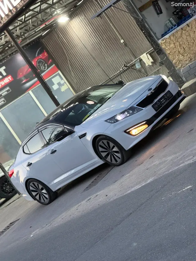 Kia K5 2010 · 2.0 AT