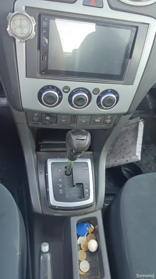 Ford Focus 2006 · 1.6 AT