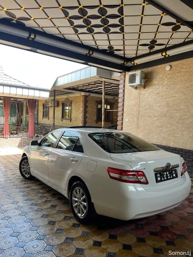 Toyota Camry 2010 · 2.5 AT
