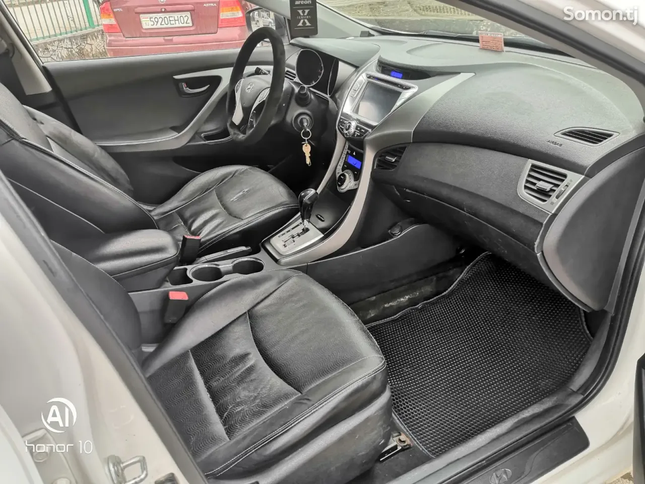 Hyundai Avante 2011 · 1.6 AT