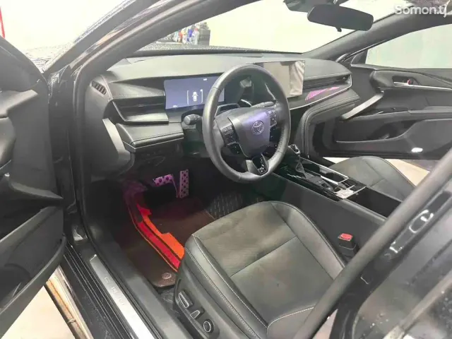 Toyota Camry 2025 · 2.0 AT
