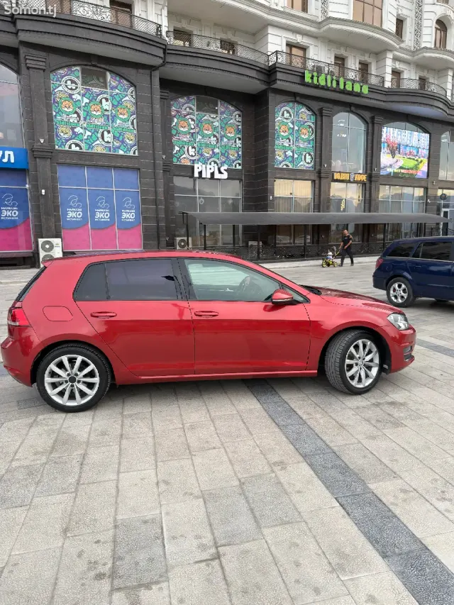 Volkswagen Golf 2015 · 1.6 AT