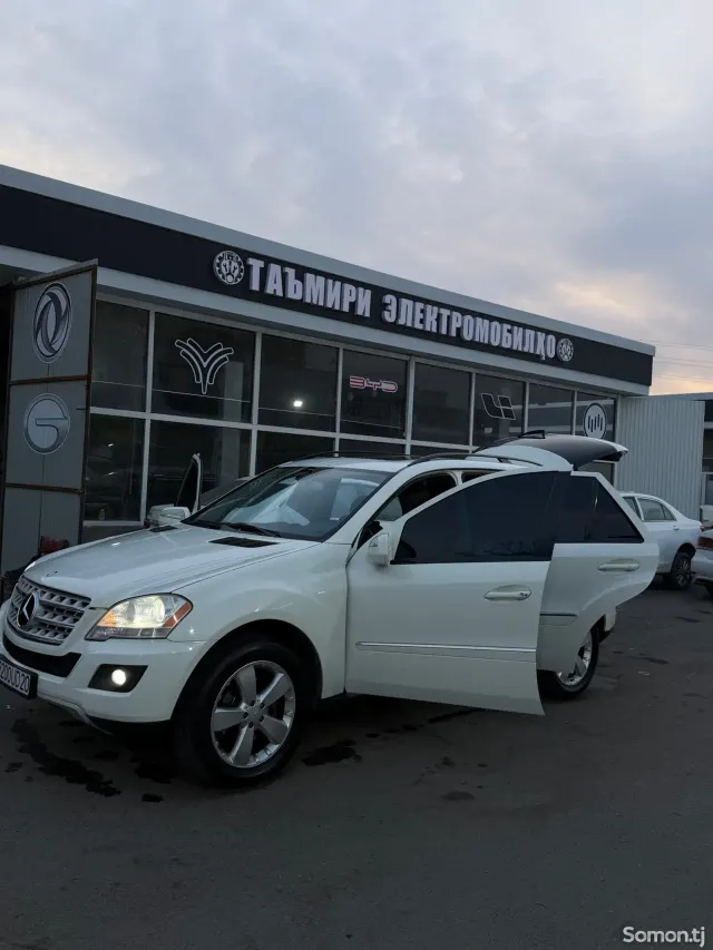 Mercedes-Benz ML class 2009 · 3.5 AT