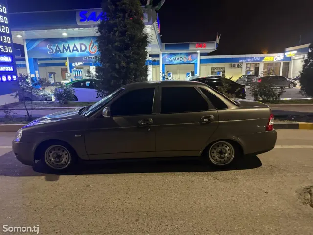 Lada (ВАЗ) Priora 2015 · 1.6 MT