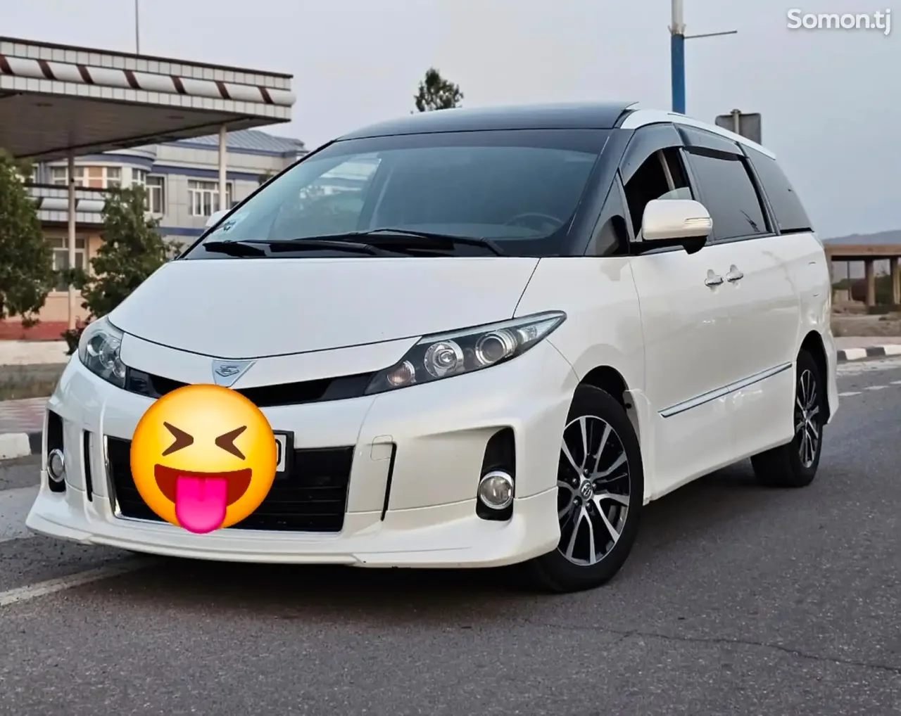 Toyota Estima 2014 · 2.4 AT