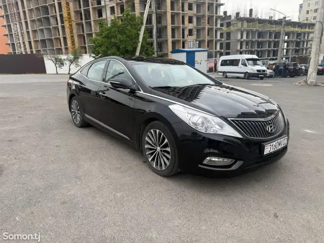 Hyundai Grandeur 2015 · 3.0 AT