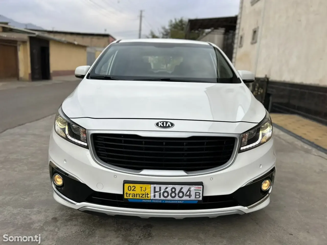 Kia Carnival 2014 · 2.0 AT