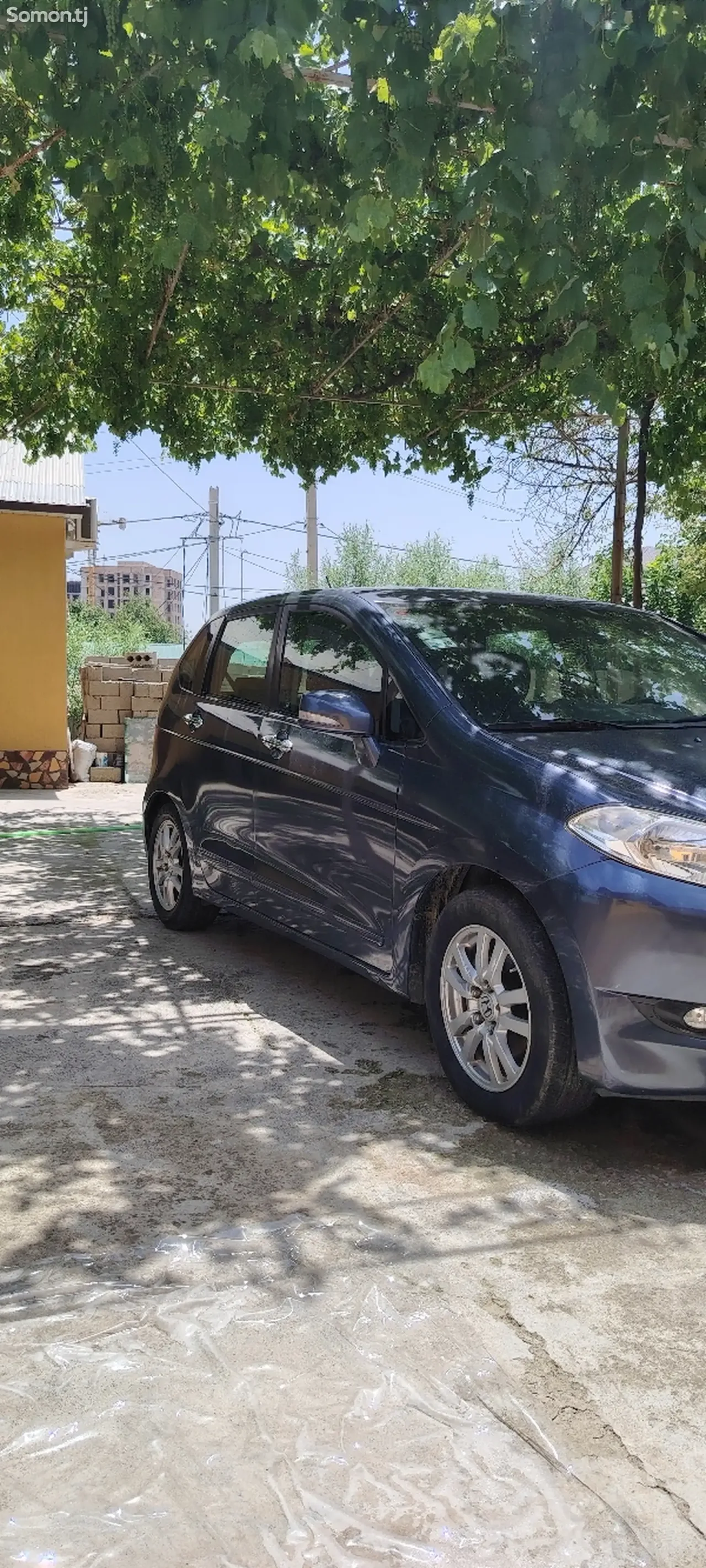 Honda FR-V 2006 · 1.8 MT