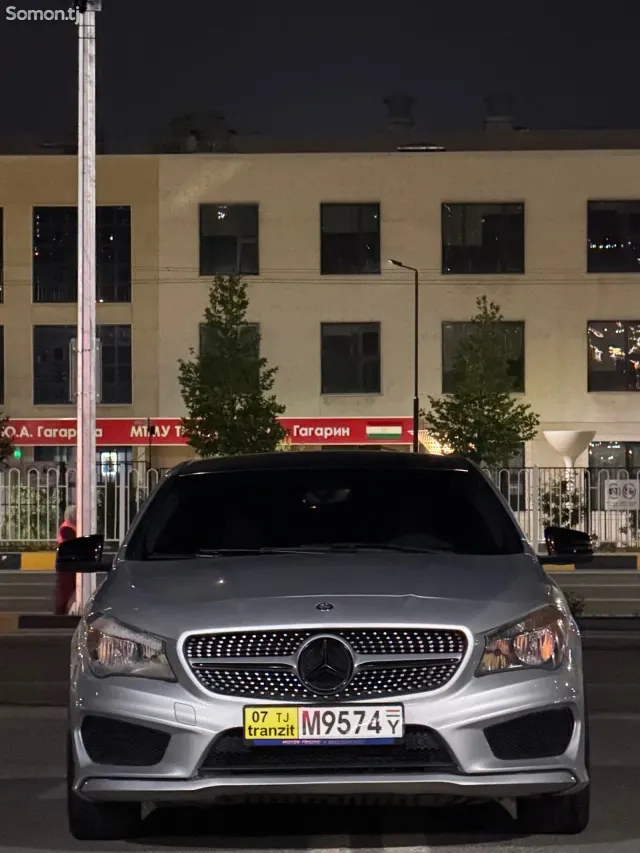 Mercedes-Benz CLA-Class 2015 · 2.0 AT