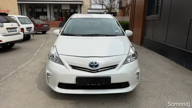 Toyota Prius 2014 · 1.8 AT