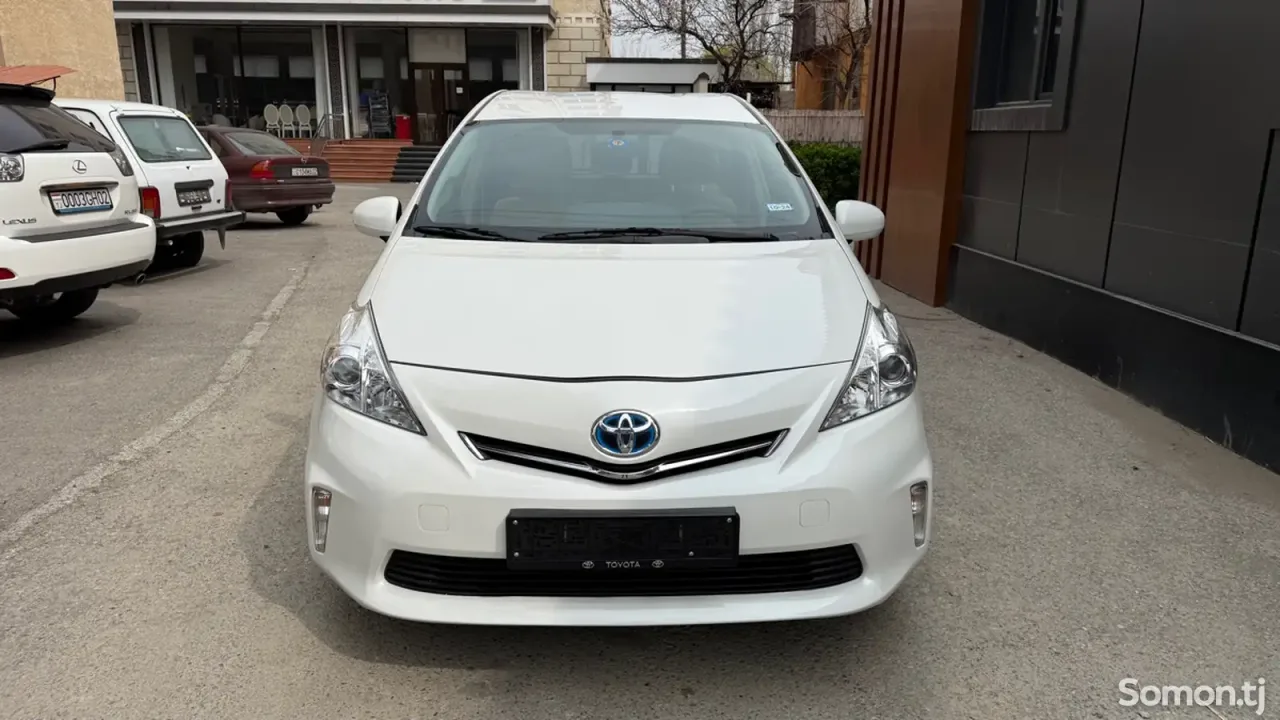 Toyota Prius 2014 · 1.8 AT