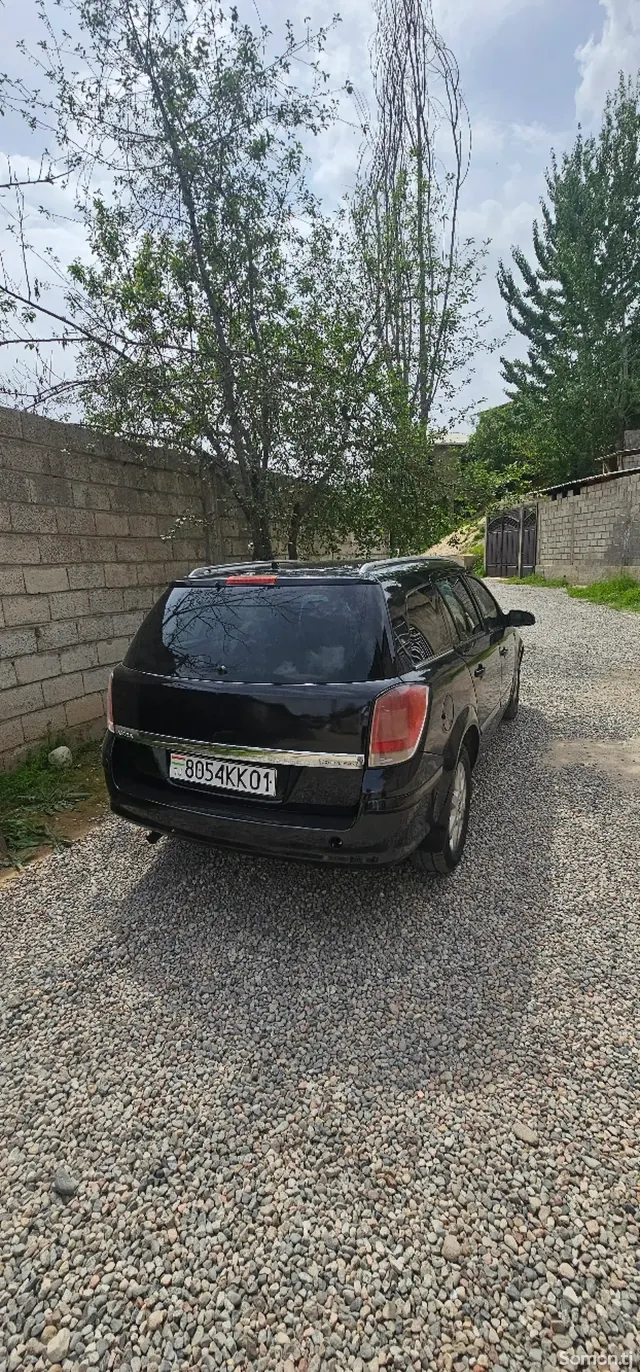 Opel Astra H 2006 · 1.8 AT