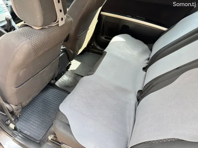 Toyota Corolla Verso 2009 · 2.2 MT