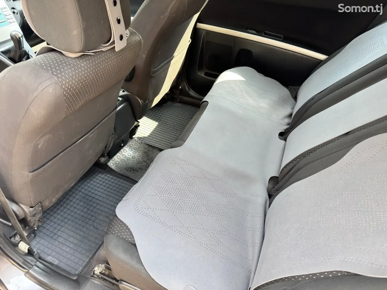 Toyota Corolla Verso 2009 · 2.2 MT