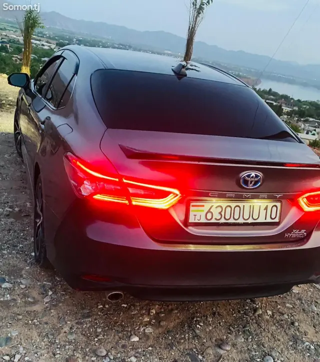 Toyota Camry 2018 · 2.5 AT