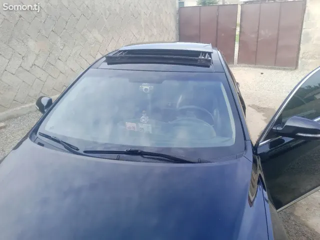 Kia K7 2012 · 2.5 AT