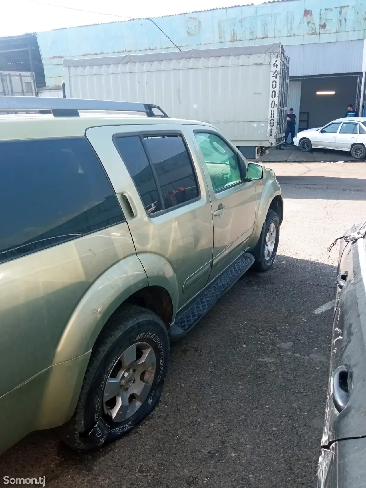 Nissan Pathfinder 2006 · 4.0 AT