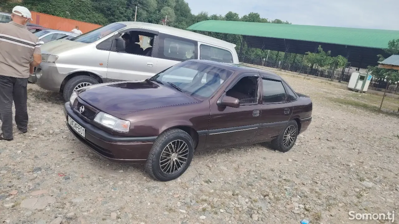 Opel Astra F 1992 · 1.6 MT