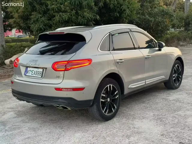 Zotye SR9 2016 · 2.0 AT