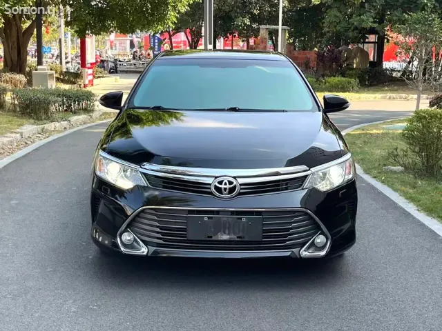 Toyota Camry 2015 · 2.5 AT