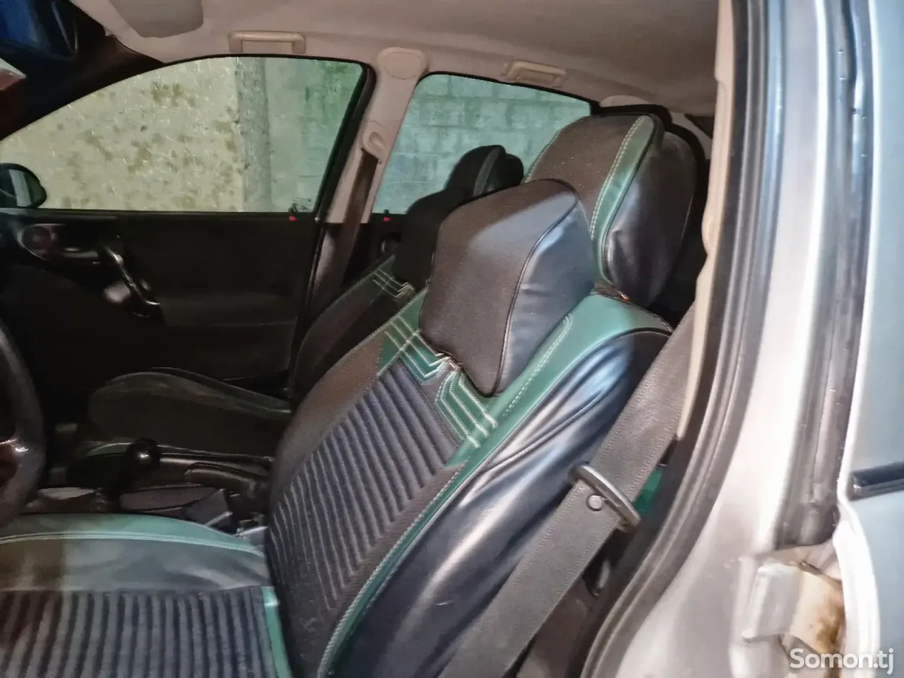 Opel Vectra B 1998 · 1.6 MT