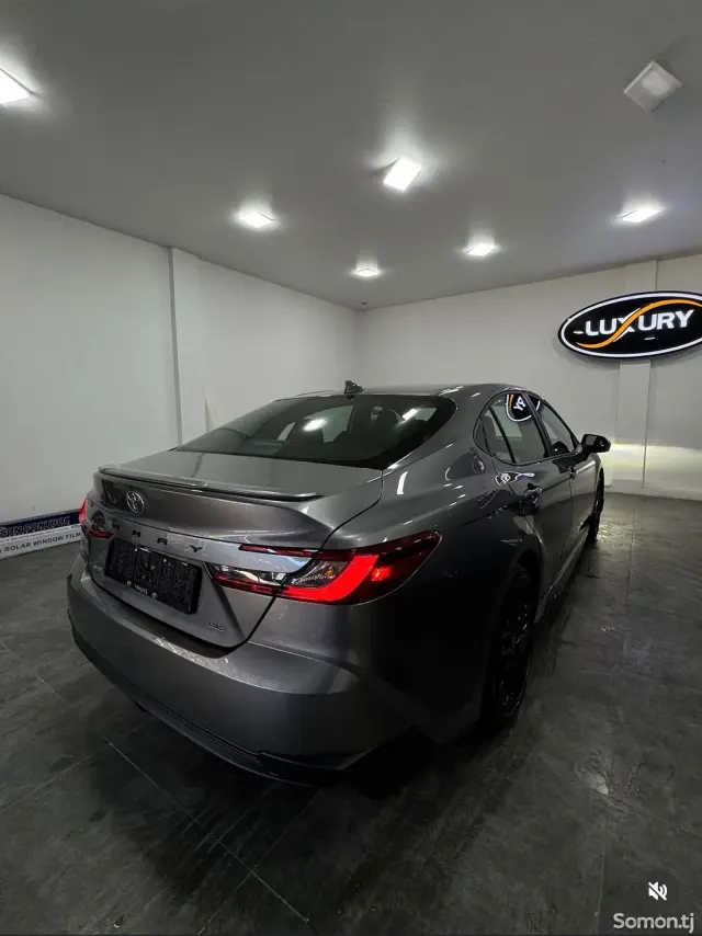 Toyota Camry 2025 · 2.5 AT