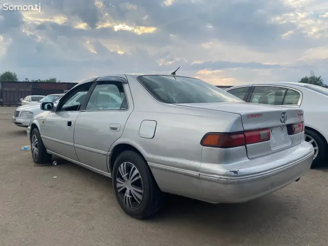 Toyota Camry Gracia 1997 · 2.0 AT