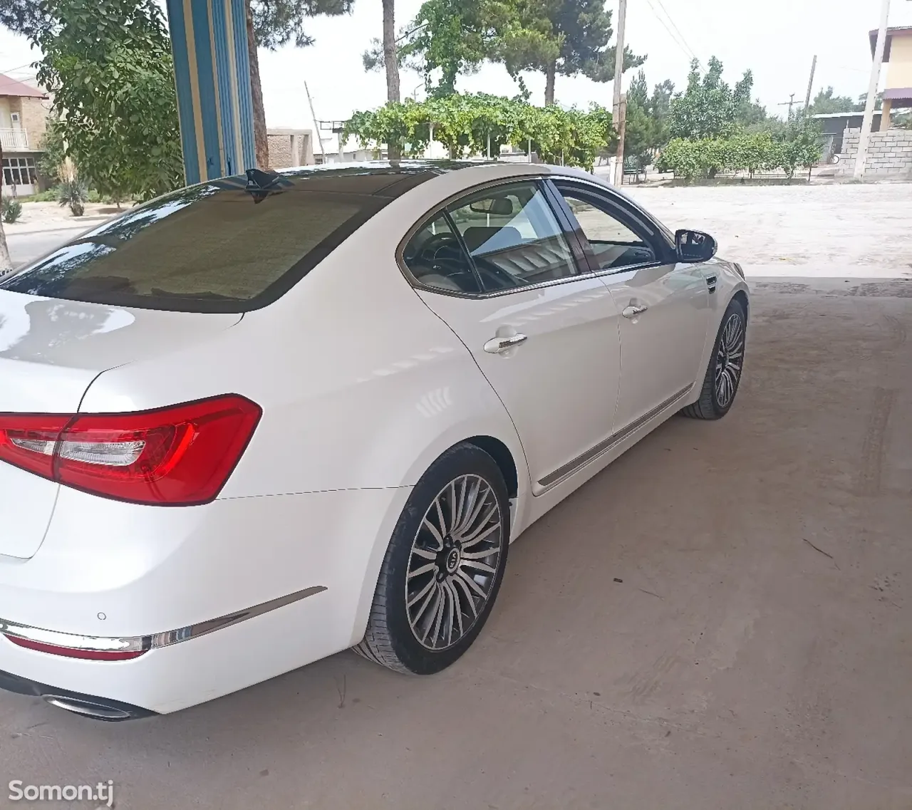 Kia K7 2014 · 2.4 AT