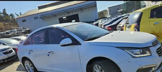 Chevrolet Cruze 2015 · 1.4 AT