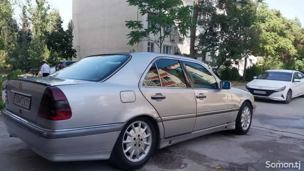 Mercedes-Benz C class 1995 · 1.8 MT