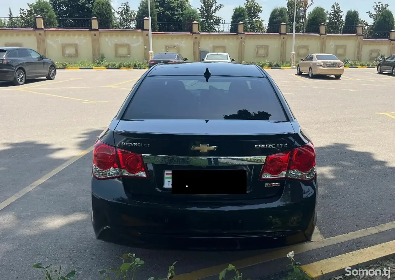 Chevrolet Cruze 2014 · 1.4 AT