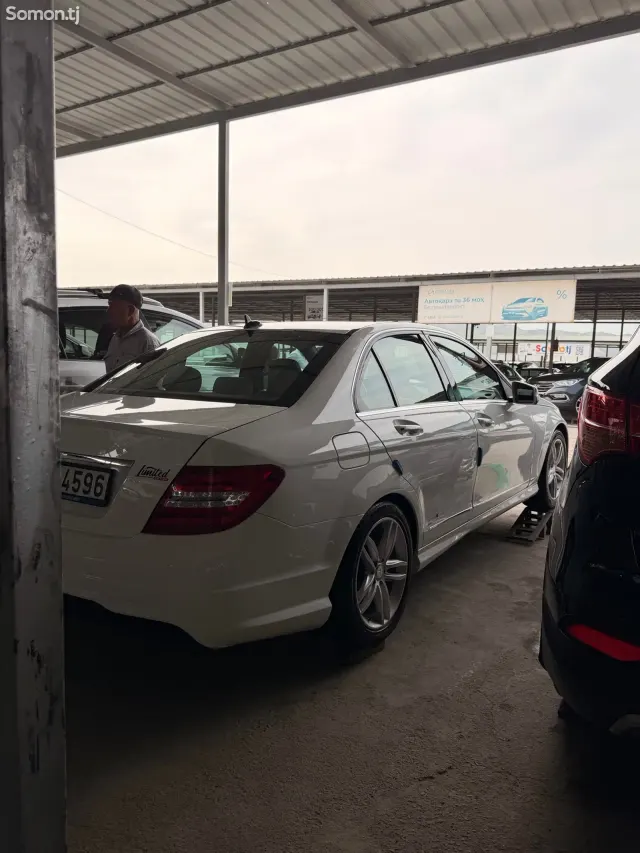 Mercedes-Benz C class 2014 · 2.5 AT