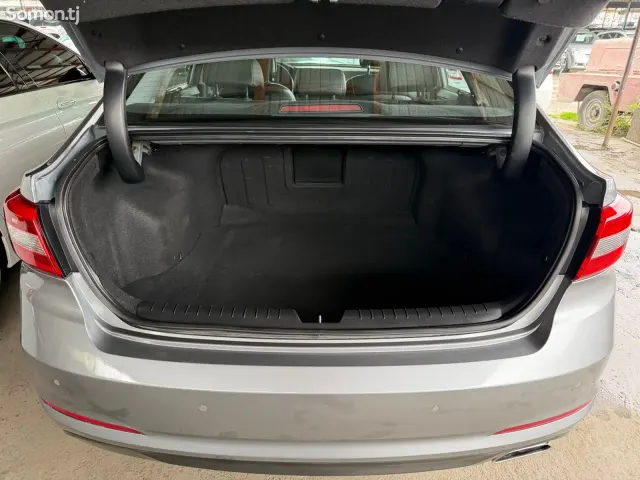 Hyundai Sonata 2014 · 2.4 AT