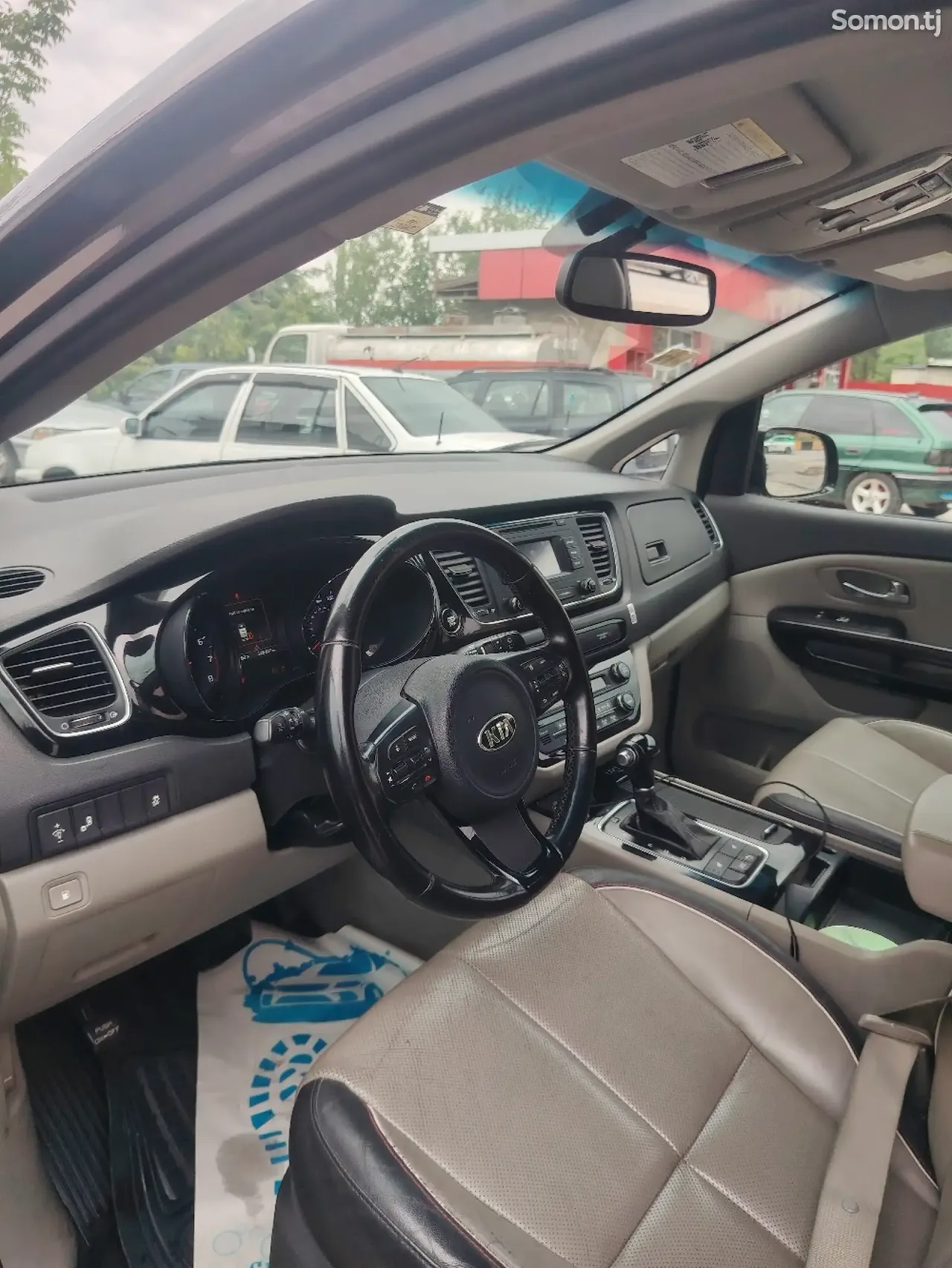 Kia Sedona 2014 · 3.3 AT