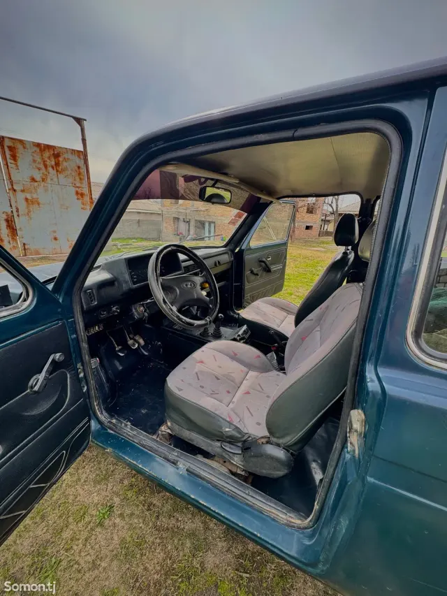 Lada (ВАЗ) Нива 2002 · 1.7 MT