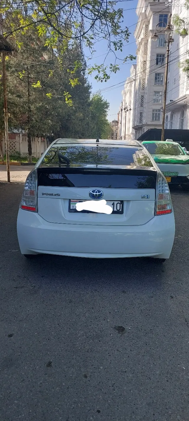 Toyota Prius 2010 · 1.8 AMT