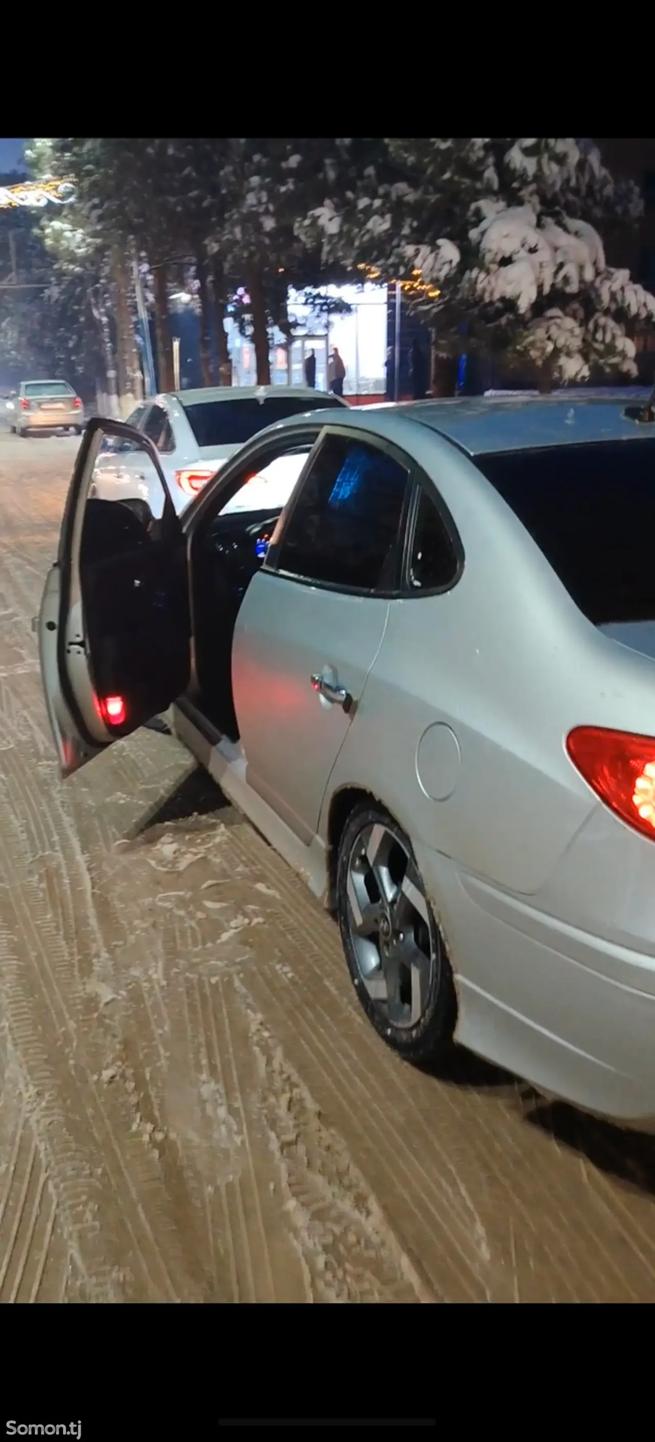Hyundai Avante 2010 · 1.8 AT
