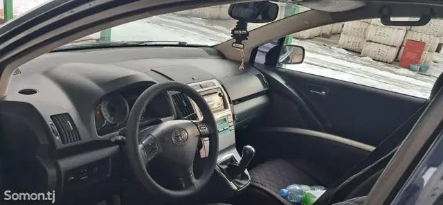 Toyota Verso 2008 · 2.2 MT
