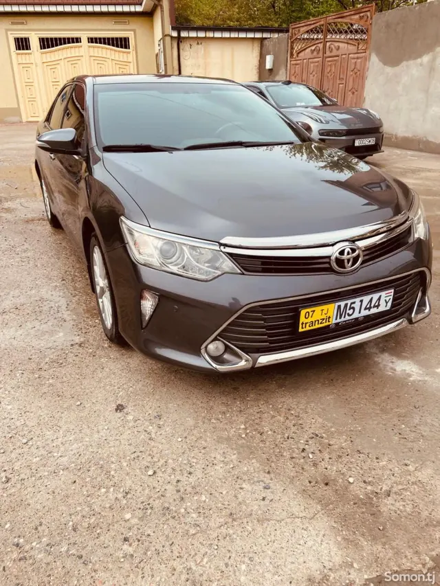 Toyota Camry 2016 · 2.5 AT