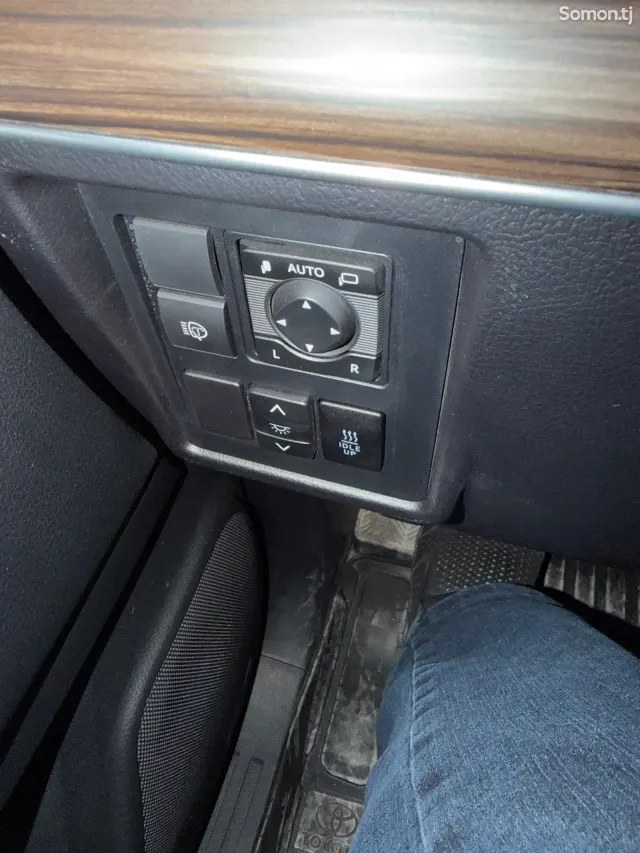 Toyota Land Cruiser Prado 2020 · 2.8 AT