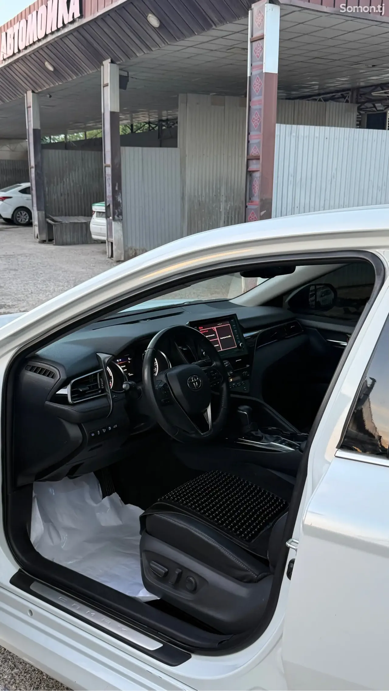 Toyota Camry 2018 · 2.5 AT
