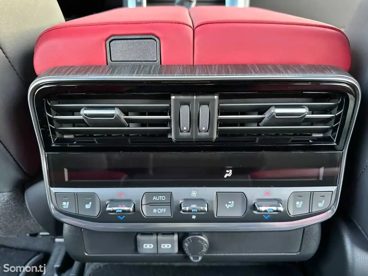 Toyota Land Cruiser 2025 · 3.5 AT