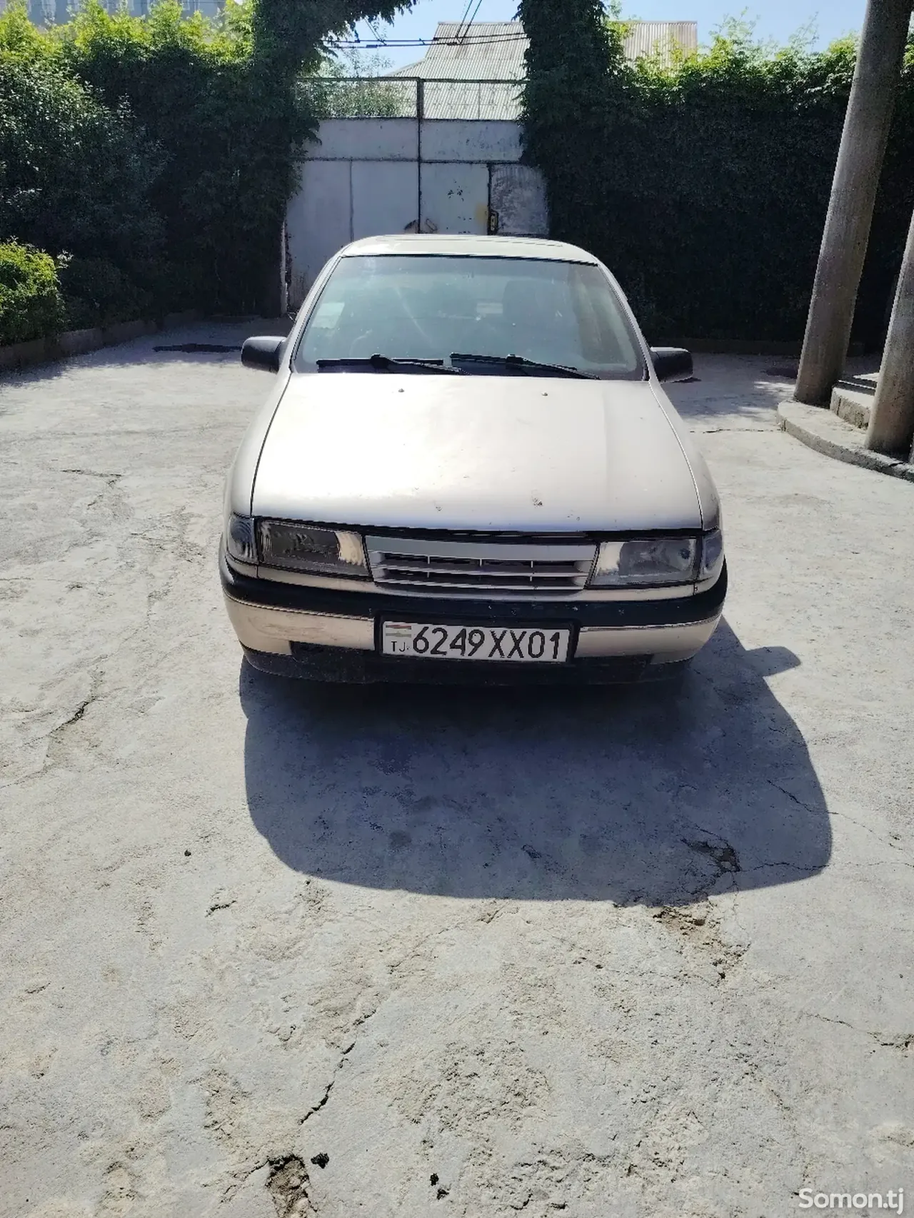 Opel Vectra A 1990 · 1.8 MT