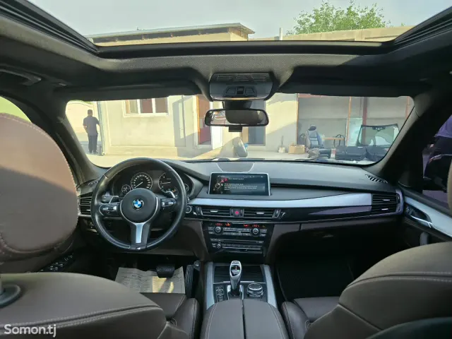 BMW X5 2015 · 3.0 AT