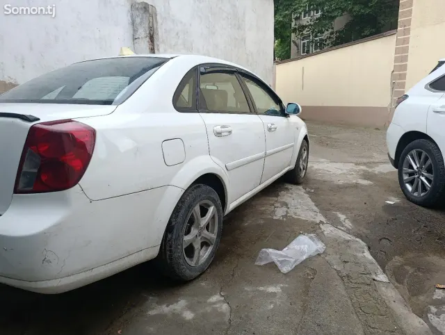 Chevrolet Lacetti 2005 · 1.6 AT