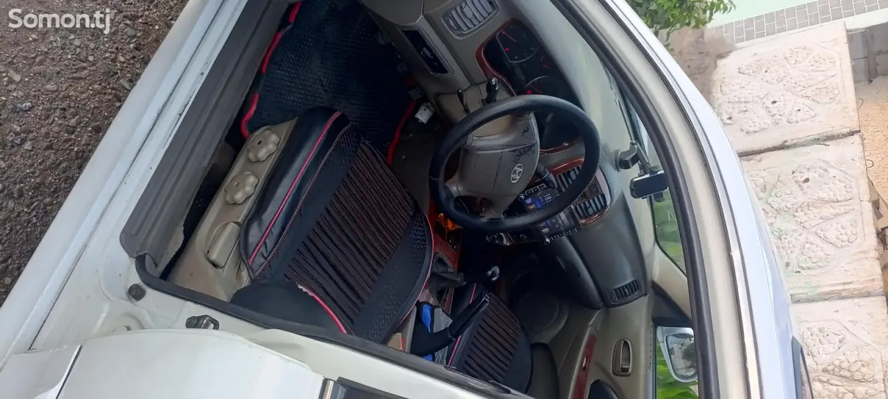 Hyundai Avante 2002 · 1.8 MT